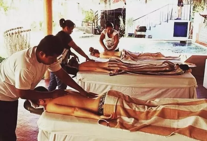 La Bohemia Hotel Pequeno