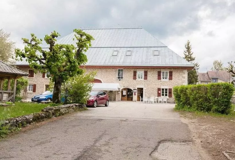 Hotelli Auberge Du Coude