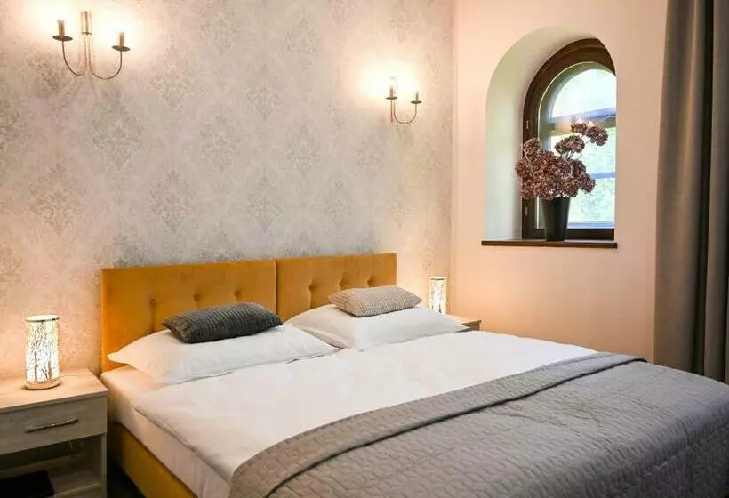 Hotelli Zamek W Krokowej