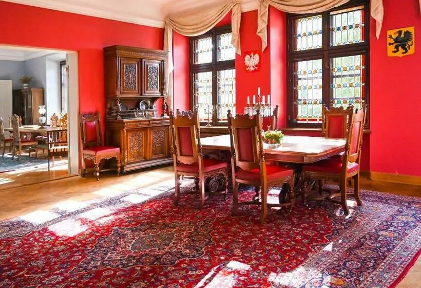 Hotelli Zamek W Krokowej