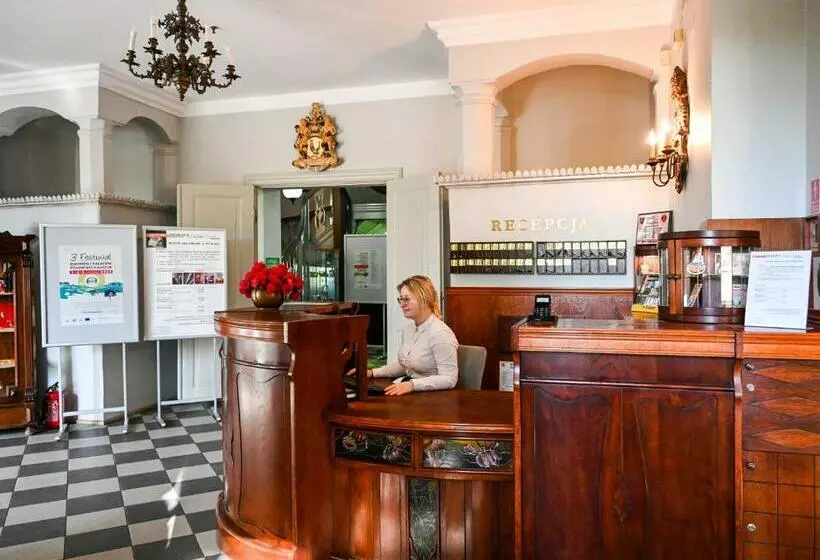 Hotelli Zamek W Krokowej