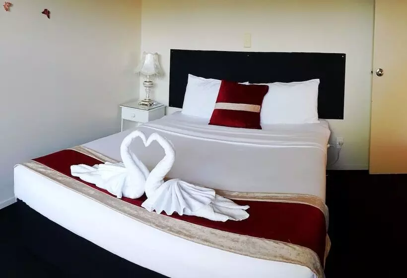 Ann’s Volcanic Motel