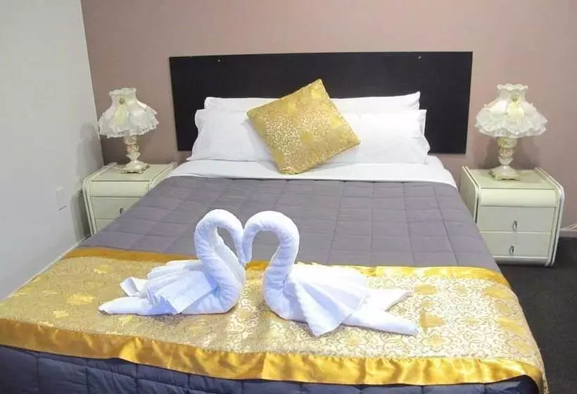 Ann’s Volcanic Motel