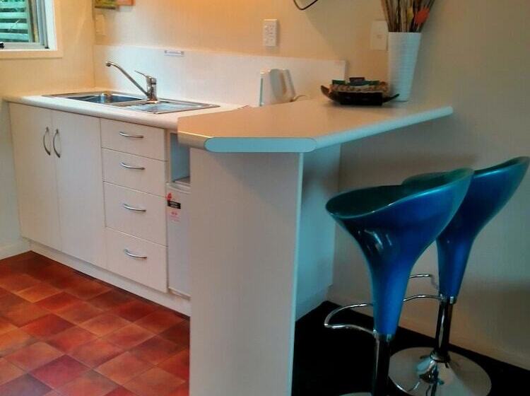 Ann’s Volcanic Motel