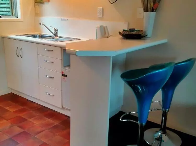 Ann’s Volcanic Motel