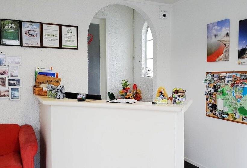 Ann’s Volcanic Motel