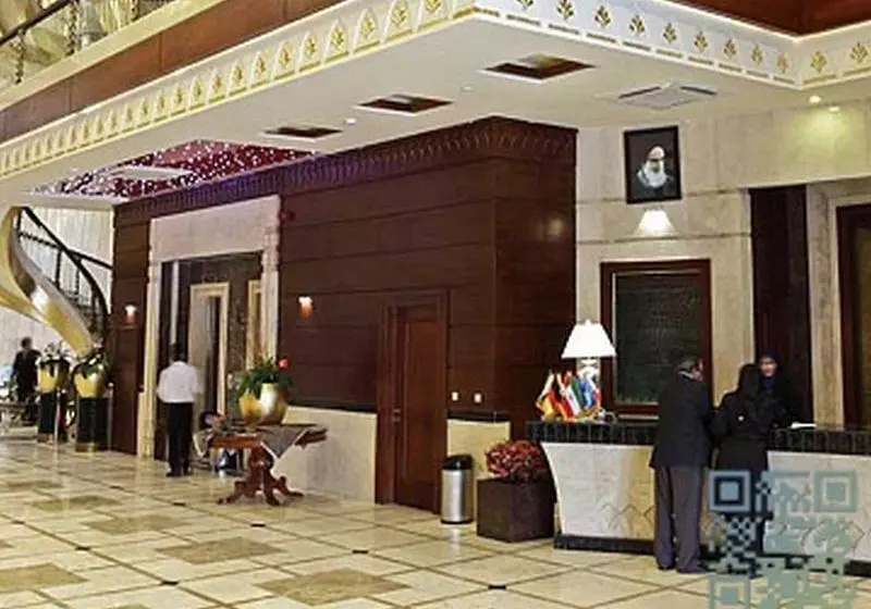 Darvishi Royal Hotel