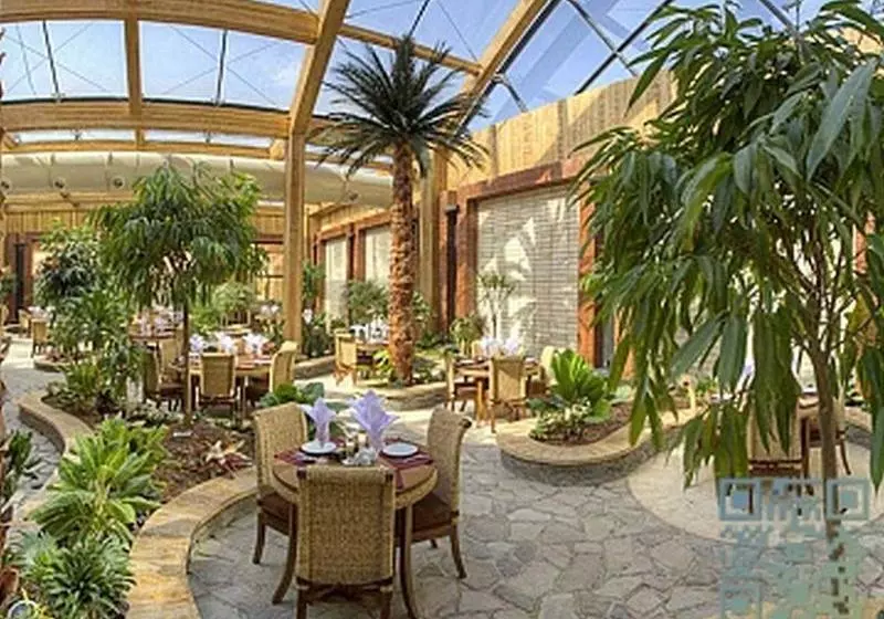 Darvishi Royal Hotel