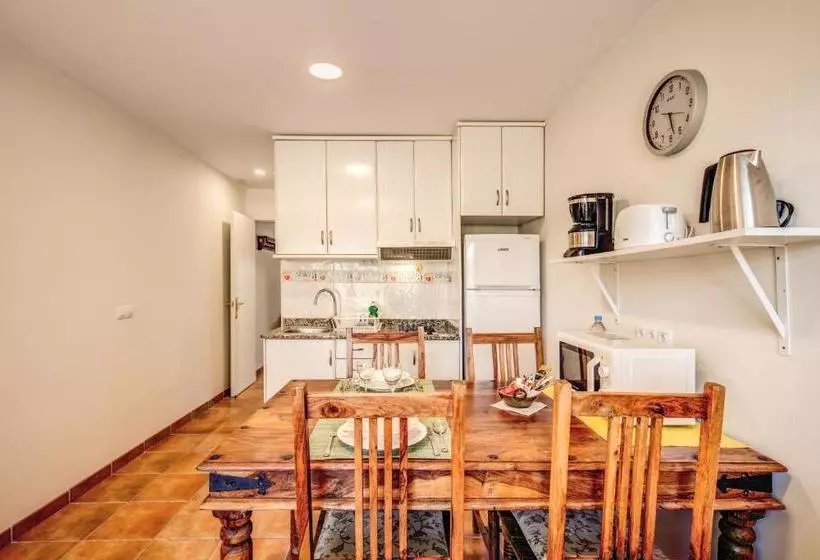 Granada I Apartments