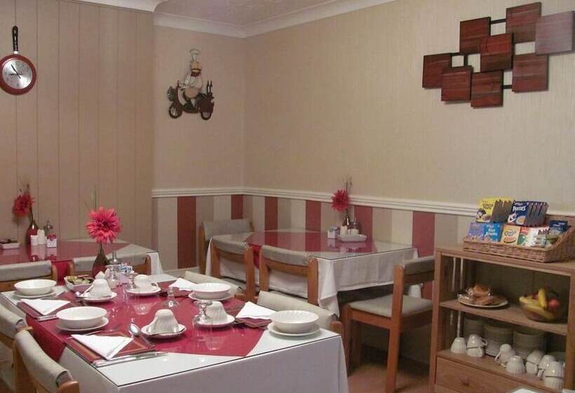 ホテル Branston Lodge