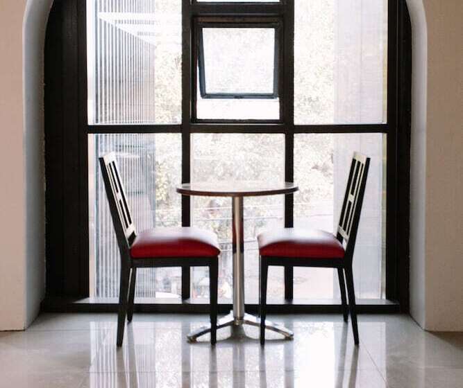 Hotel Dynasty Tourist Inn