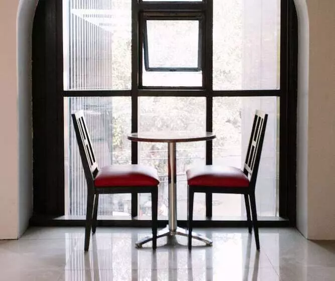 ホテル Dynasty Tourist Inn