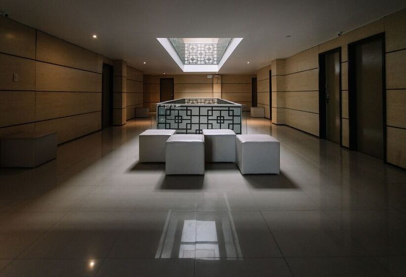 Hotel Dynasty Tourist Inn