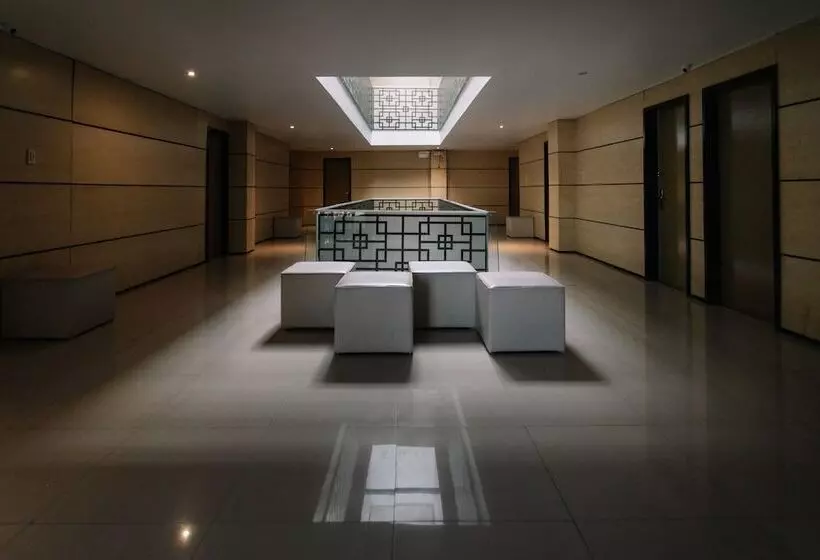 ホテル Dynasty Tourist Inn