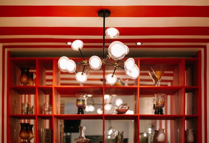 Hotel Dynasty Tourist Inn