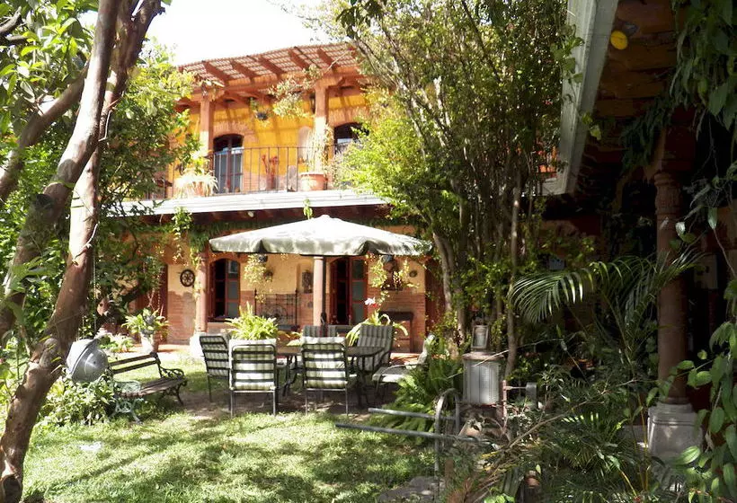 هتل Euromaya Suites