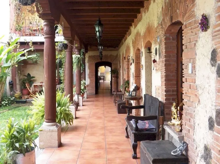 هتل Euromaya Suites