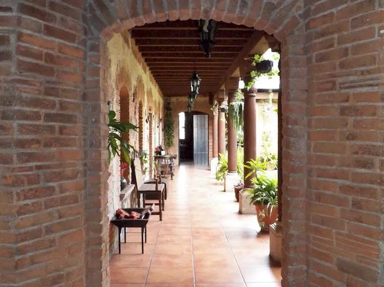 هتل Euromaya Suites