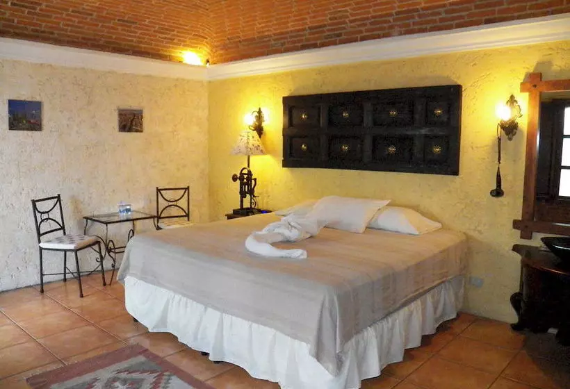 هتل Euromaya Suites