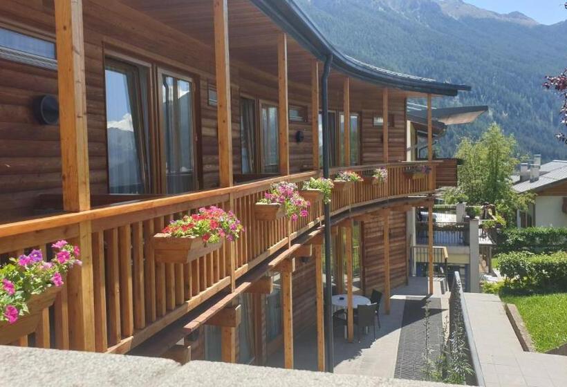 בית מלון כפרי Garni Enrosadira