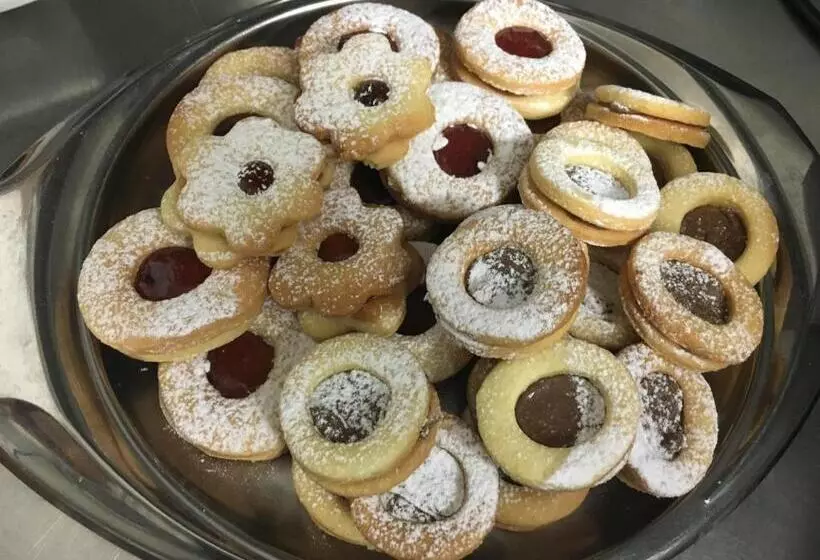 호텔 Garni Enrosadira