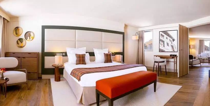 Отель Les Suites De La Potiniere