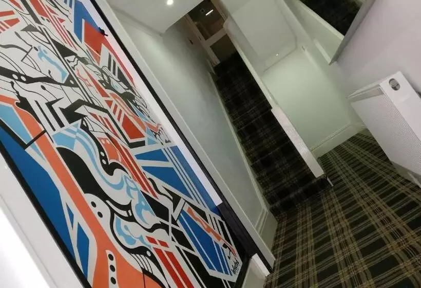 هتل OYO Wave Crest