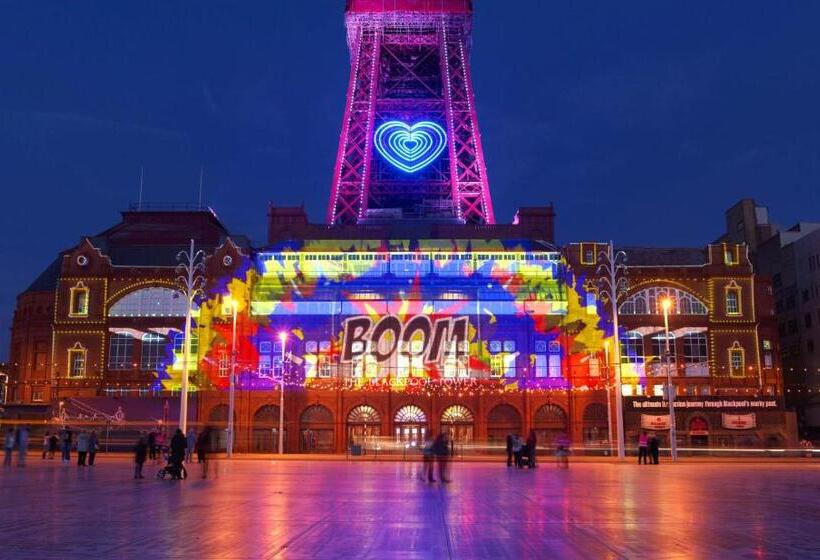 Отель OYO Wave Crest