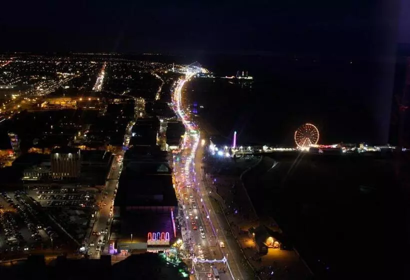 هتل OYO Wave Crest