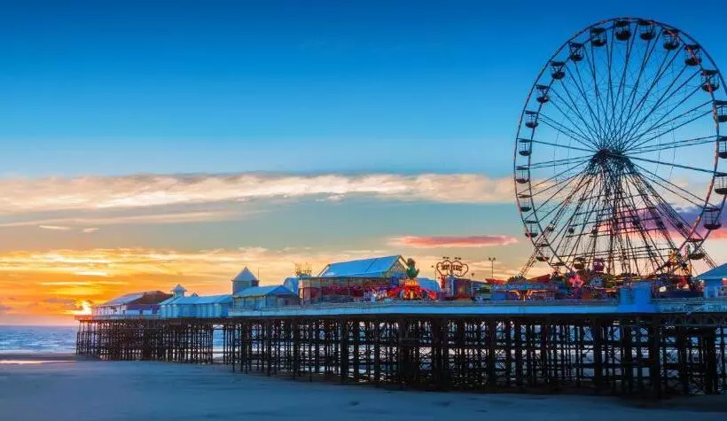 هتل OYO Wave Crest