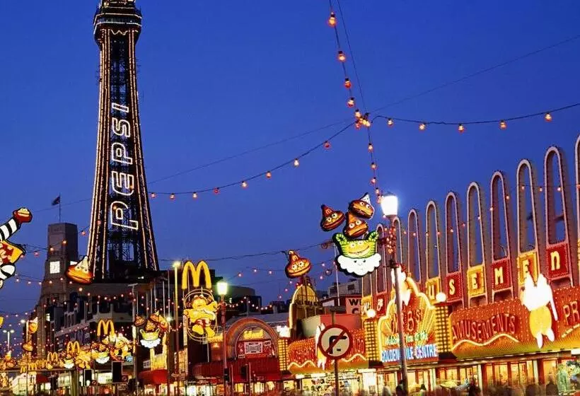 هتل OYO Wave Crest