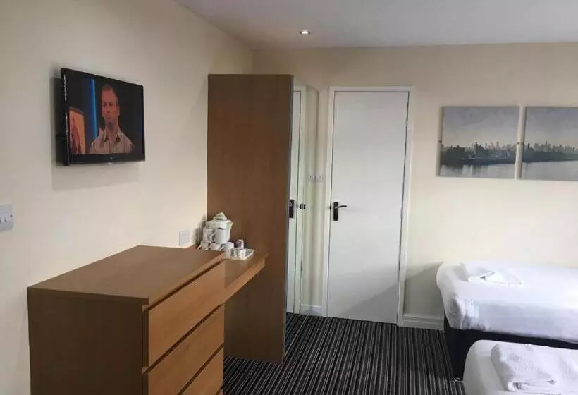 هتل OYO Wave Crest