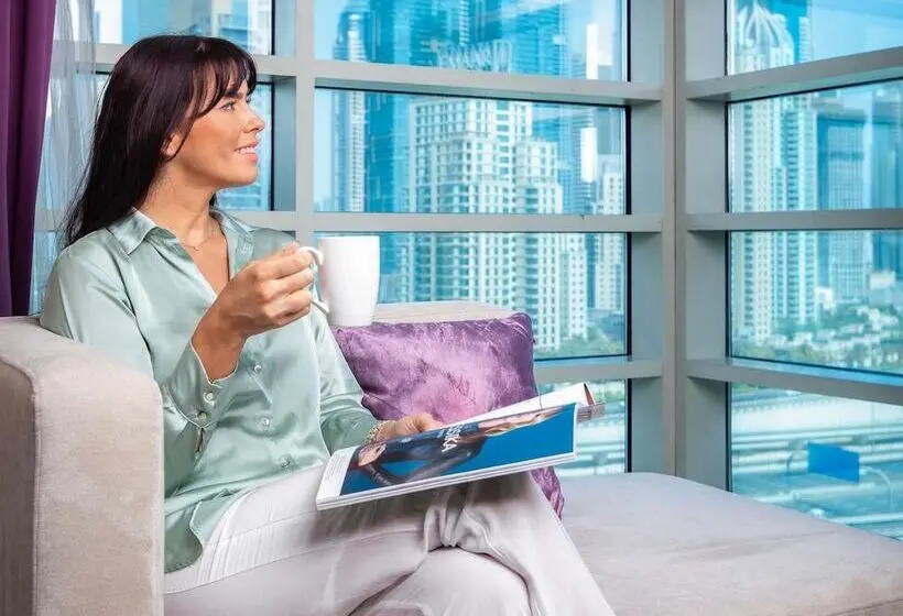 هتل Pullman Dubai Jumeirah Lakes Towers