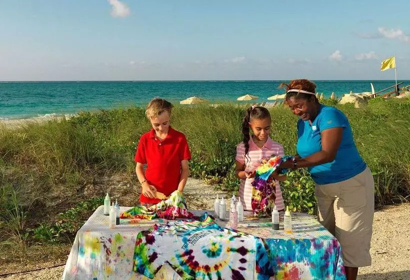 هتل The Somerset On Grace Bay