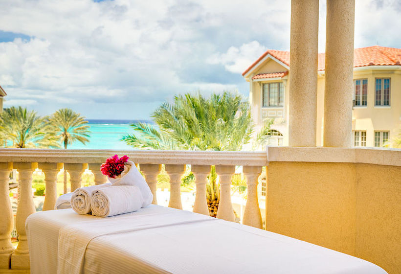 هتل The Somerset On Grace Bay