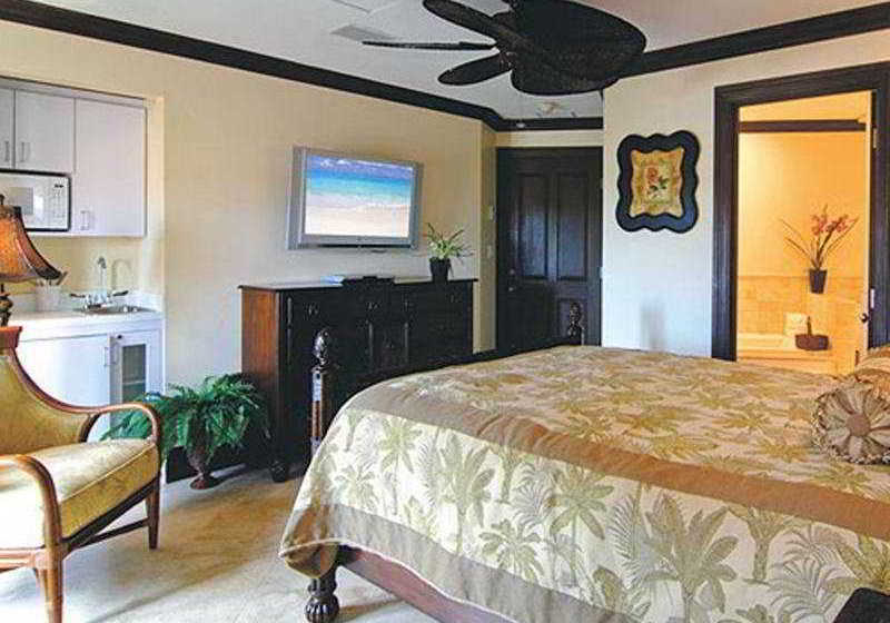 هتل The Somerset On Grace Bay