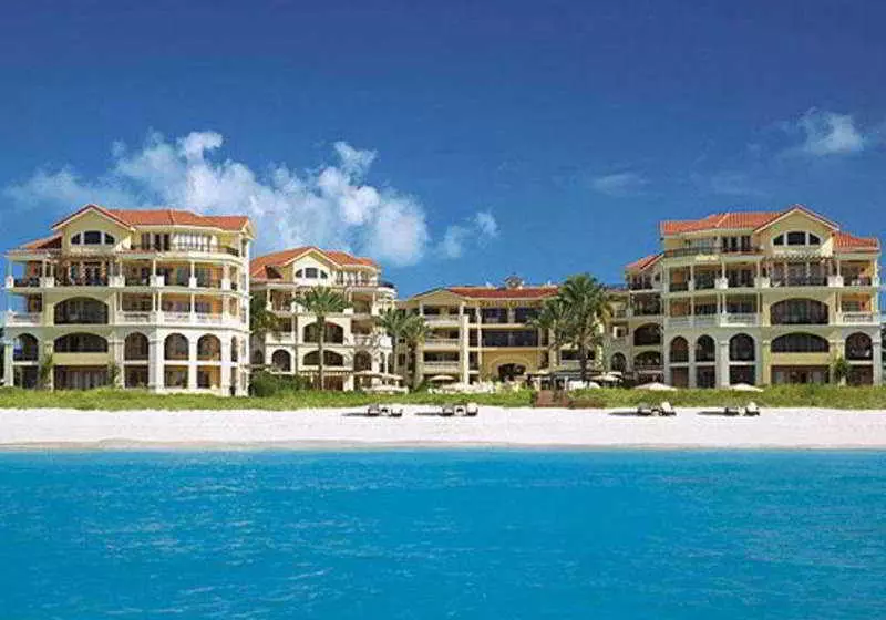 هتل The Somerset On Grace Bay