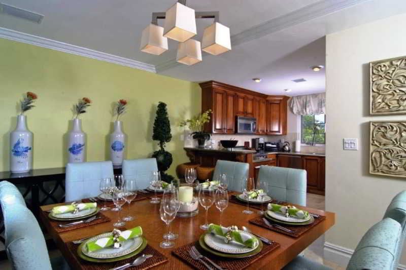 هتل The Somerset On Grace Bay