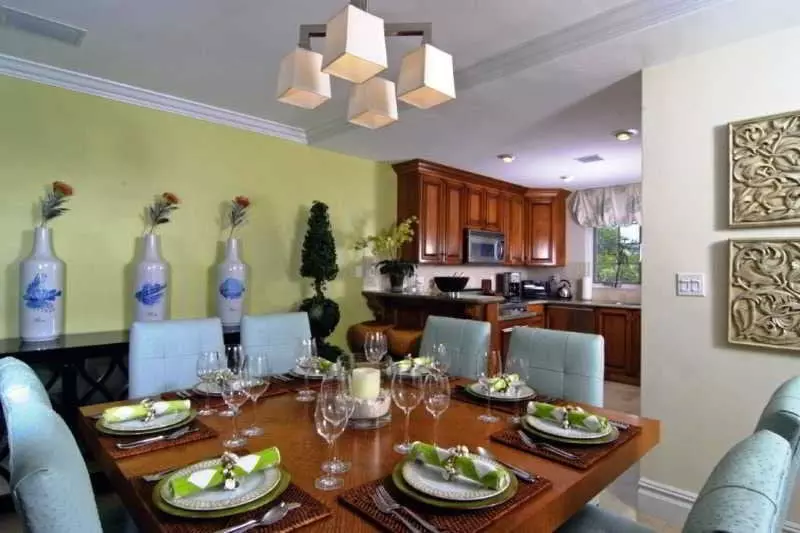 هتل The Somerset On Grace Bay