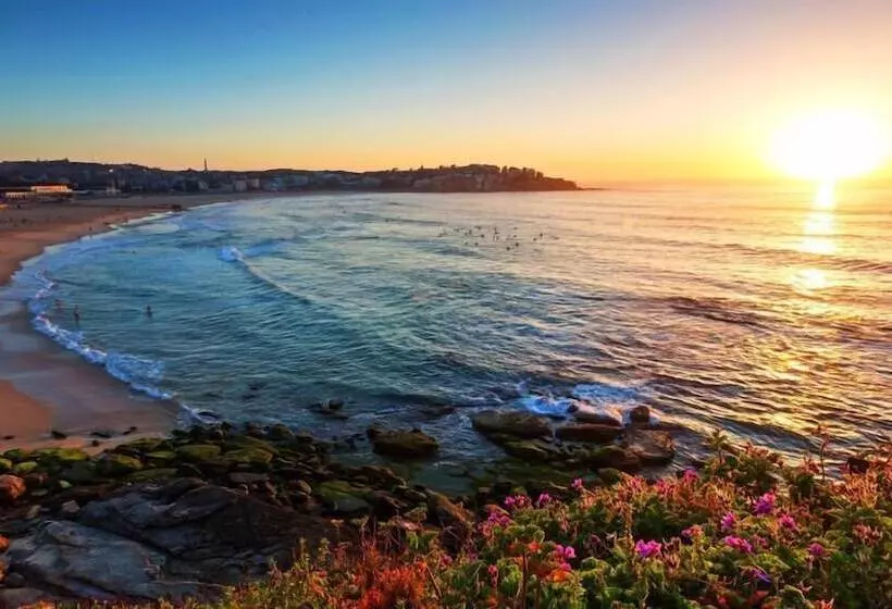 The Pacific House Hostel