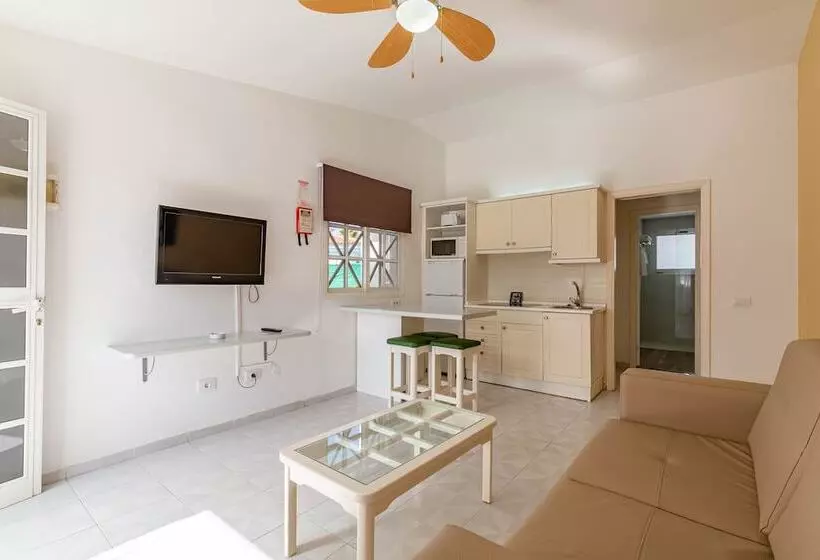 Vista Verde - Adults Only