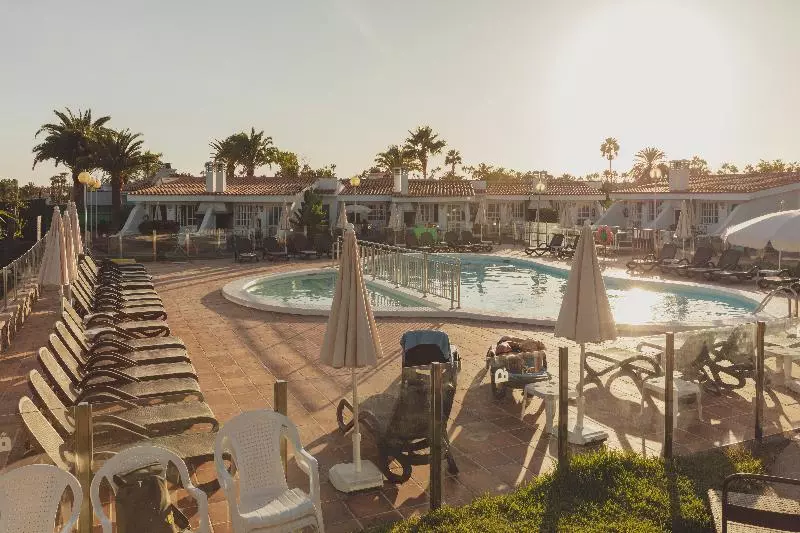 Vista Verde - Adults Only