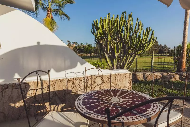 Vista Verde - Adults Only