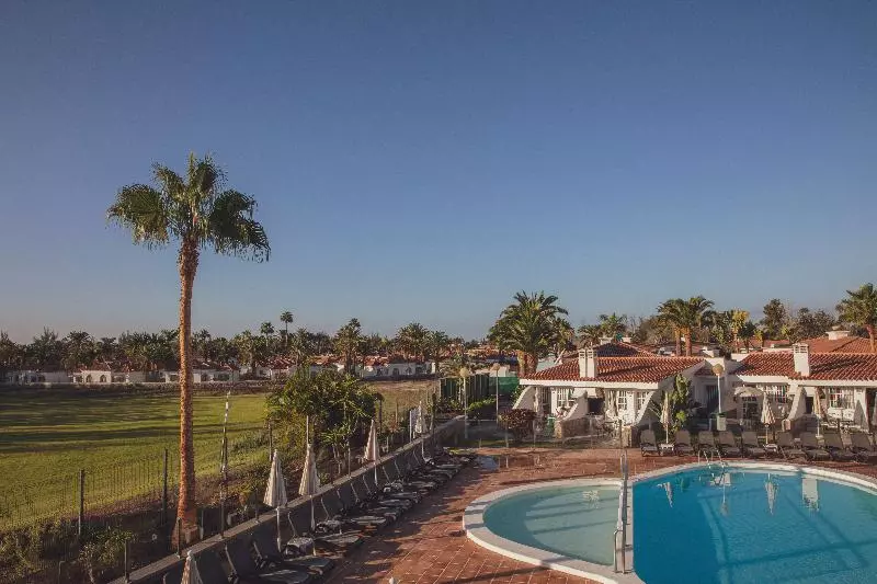 Vista Verde - Adults Only