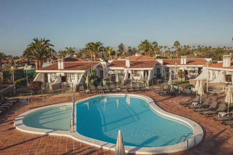 Vista Verde - Adults Only