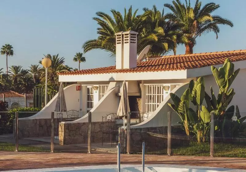 Vista Verde - Adults Only