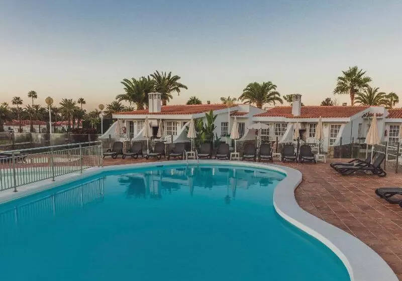 Vista Verde - Adults Only