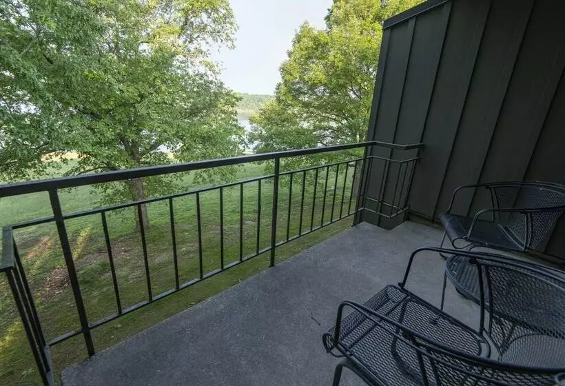Hotelli Barren River Lake State Resort Park