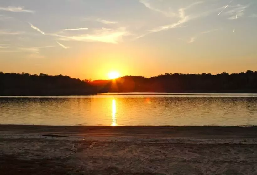 Hotelli Barren River Lake State Resort Park