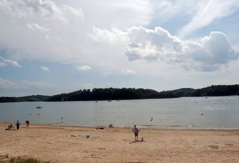 Hotelli Barren River Lake State Resort Park